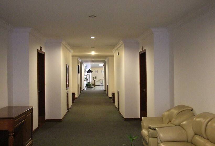 ホテル Lin Ratanak Angkor