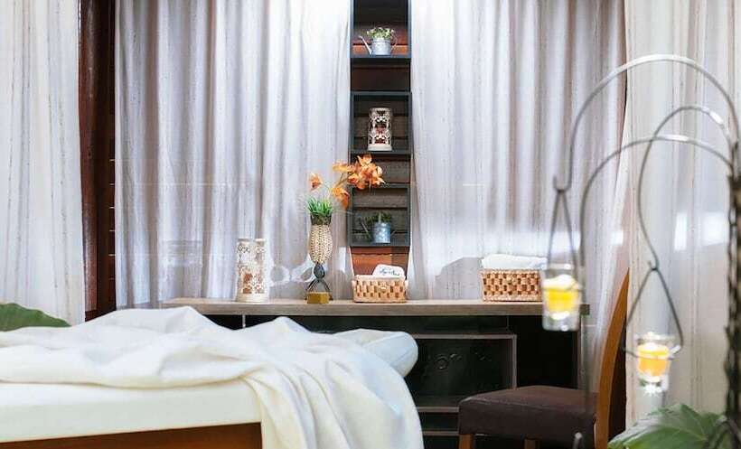 Отель Long Beach