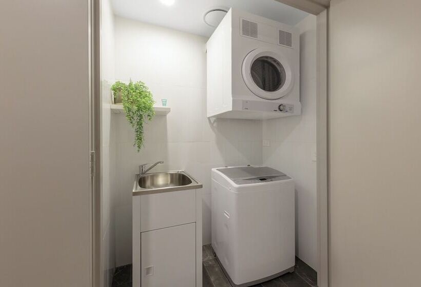 בית מלון כפרי Meriton Suites George Street, Parramatta