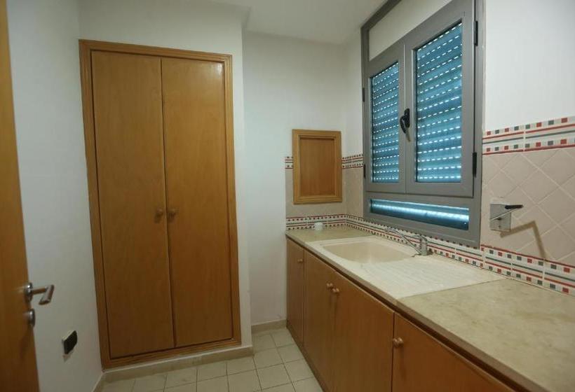 هتل Naher El Founoun