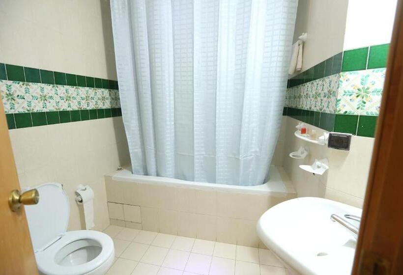 هتل Naher El Founoun