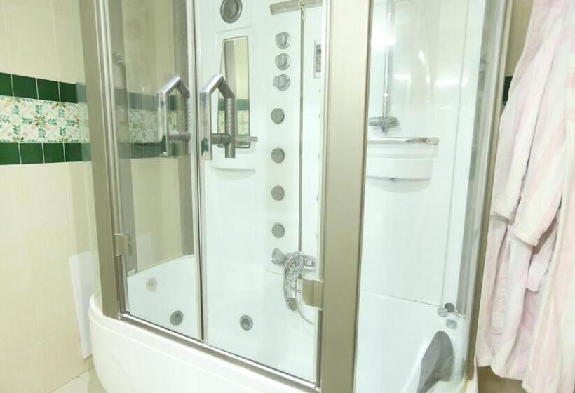 هتل Naher El Founoun