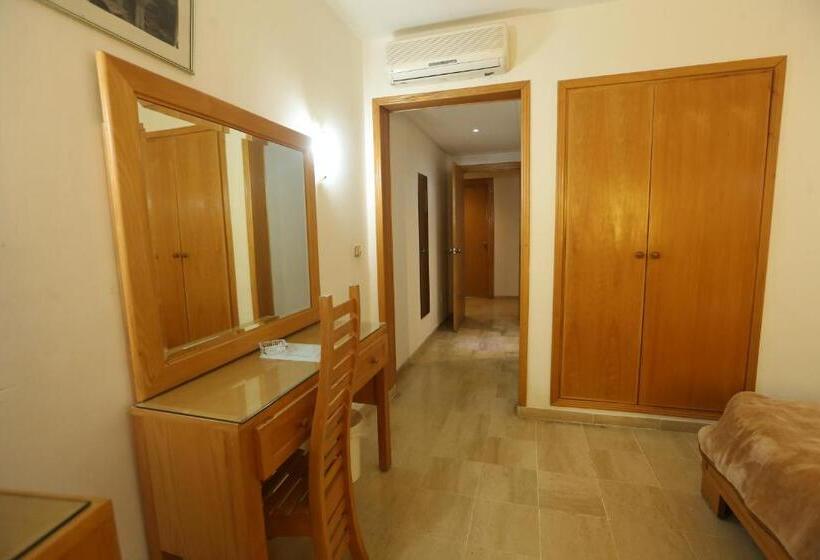 هتل Naher El Founoun