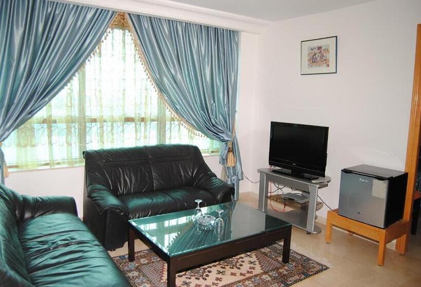 هتل Naher El Founoun