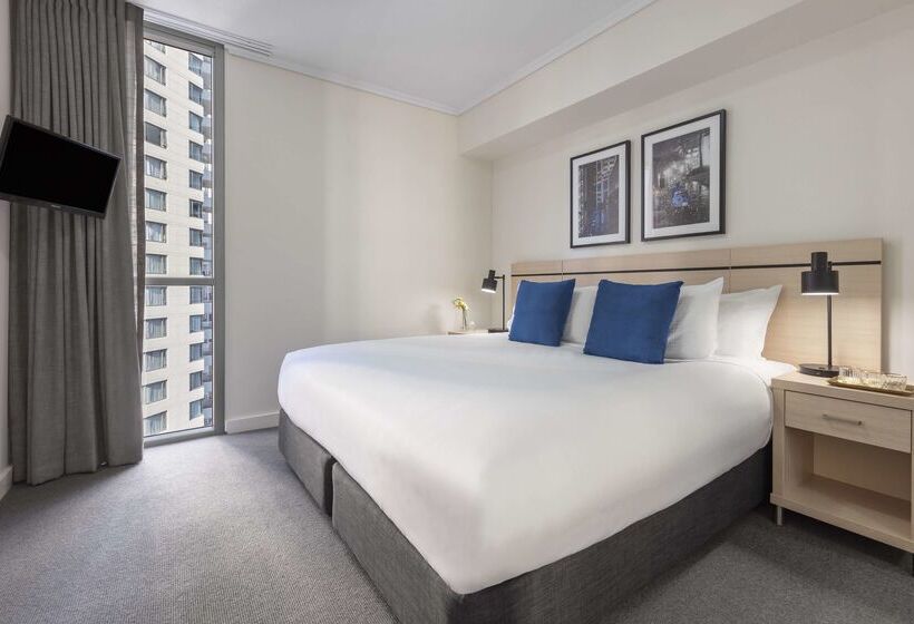 בית מלון כפרי Oaks Brisbane Festival Suites