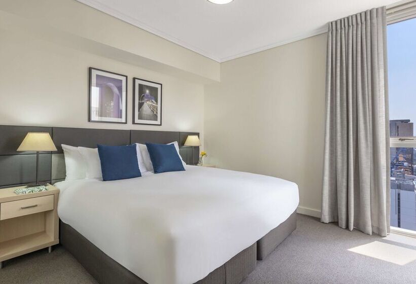 فندق Oaks Brisbane Festival Suites