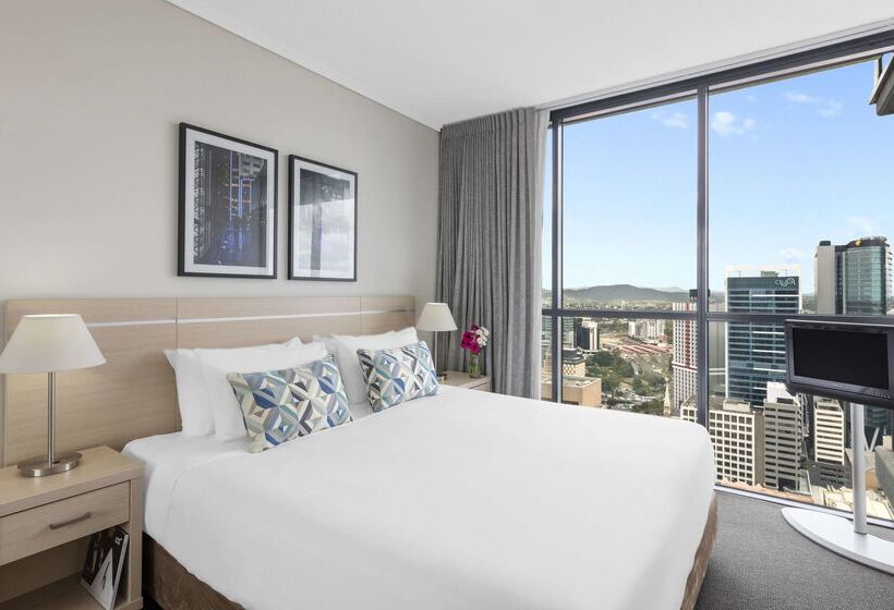 هتل Oaks Brisbane On Charlotte Suites