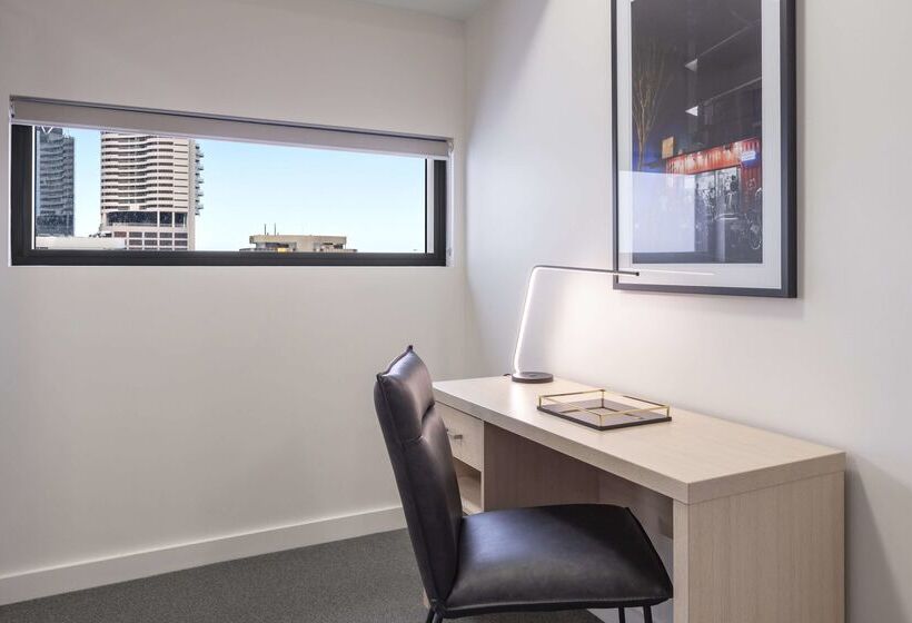 هتل Oaks Brisbane On Charlotte Suites