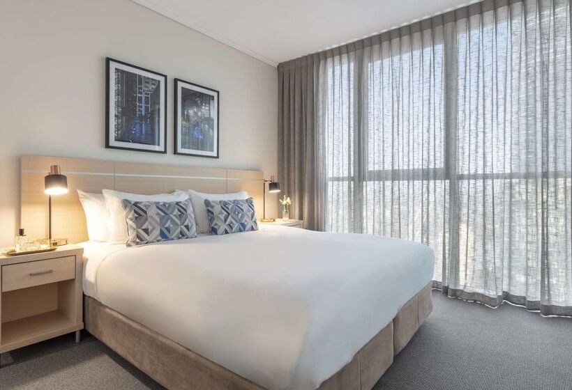 בית מלון כפרי Oaks Brisbane On Charlotte Suites