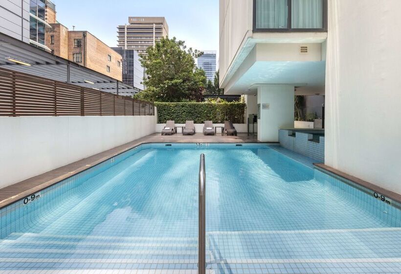 هتل Oaks Brisbane On Charlotte Suites