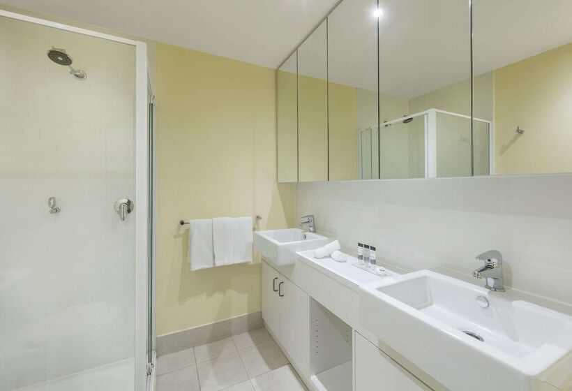 فندق Oaks Melbourne On Lonsdale Suites