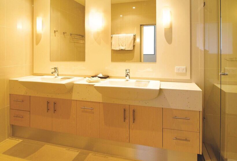 فندق Oaks Melbourne On Lonsdale Suites