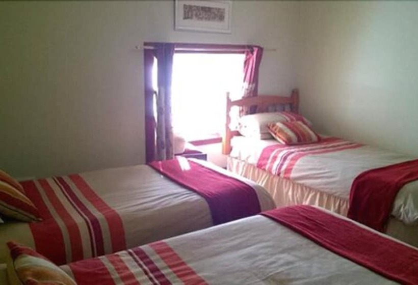 בית מלון כפרי Pillars House