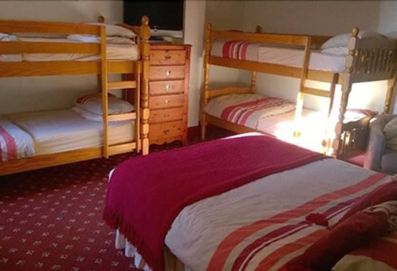 בית מלון כפרי Pillars House