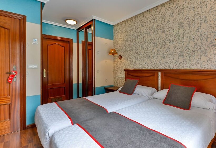 酒店 Puerto de Candas