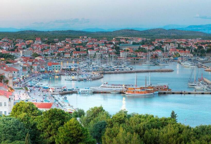 בית מלון כפרי Punta