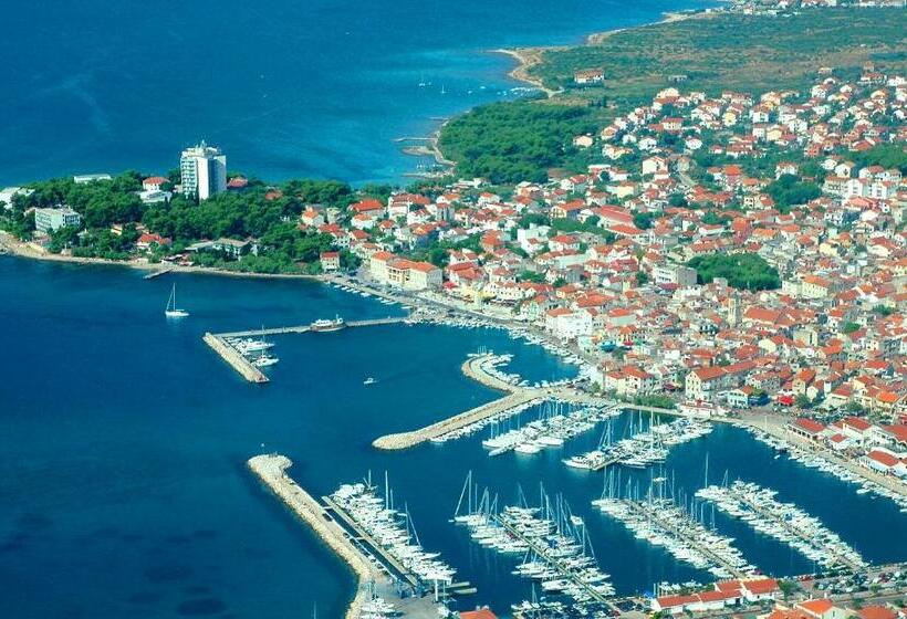 בית מלון כפרי Punta