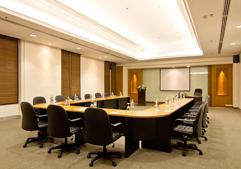 هتل Ravindra Beach Resort & Spa   Sha Extra Plus