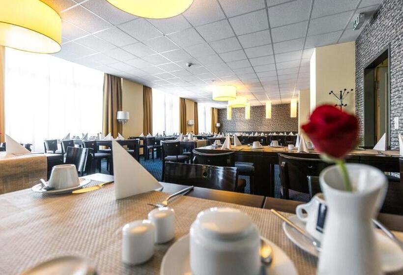Отель Royal International Leipzig