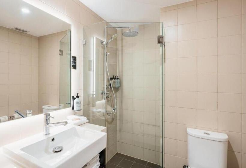 בית מלון כפרי Royal Pacific