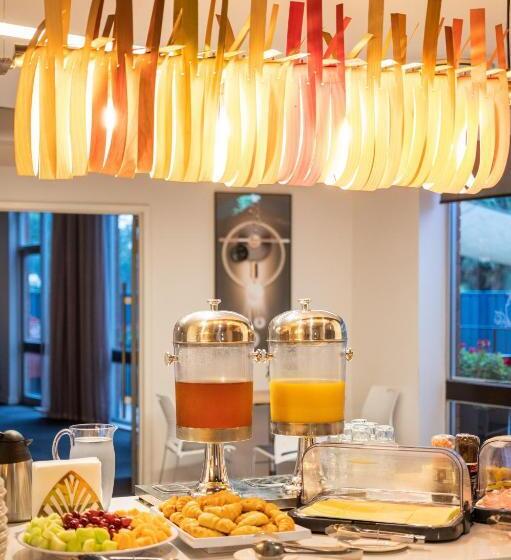 בית מלון כפרי Royal Pacific