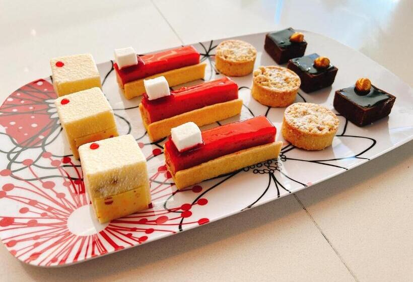 בית מלון כפרי Royal Pacific