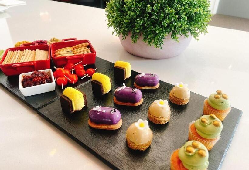 בית מלון כפרי Royal Pacific