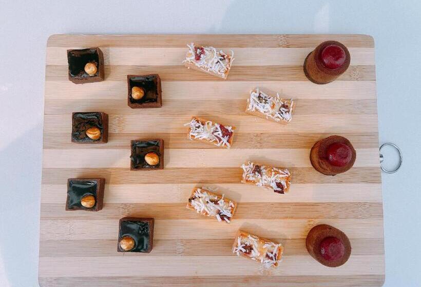 בית מלון כפרי Royal Pacific