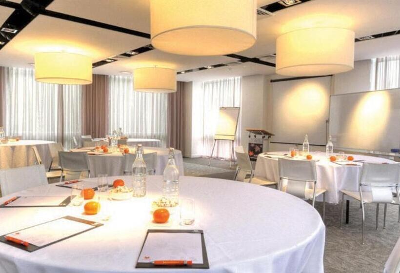 בית מלון כפרי Royal Pacific