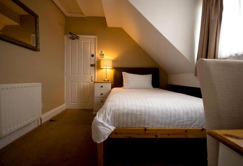 Отель Salamander Guest House