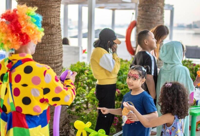 Dragon Hotel And Resort