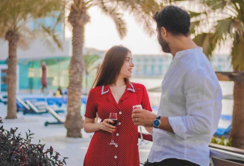 Dragon Hotel And Resort