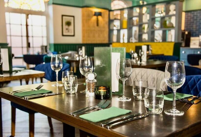 ホテル The Regency