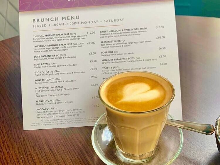 ホテル The Regency