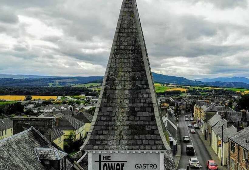 בית מלון כפרי The Tower Gastro Pub & Apartments