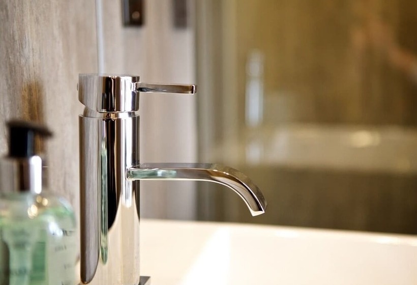 酒店 The Tower Gastro Pub & Apartments