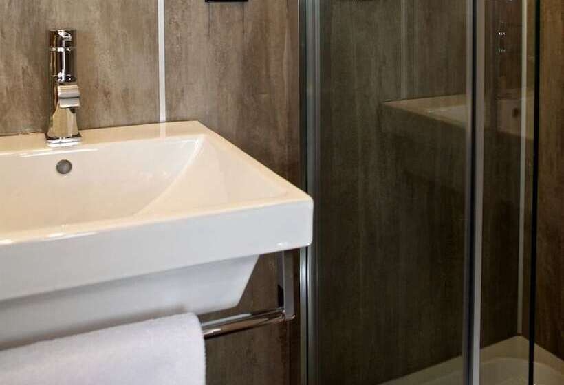 酒店 The Tower Gastro Pub & Apartments