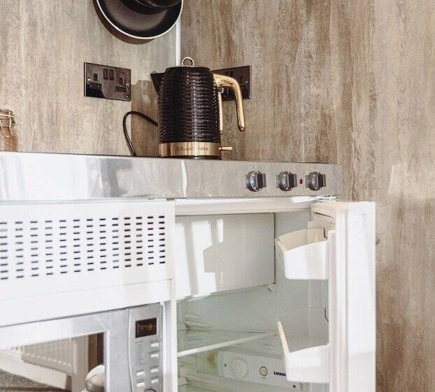 酒店 The Tower Gastro Pub & Apartments