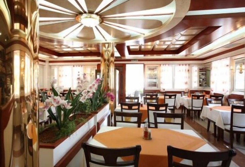 هتل Trogir Palace