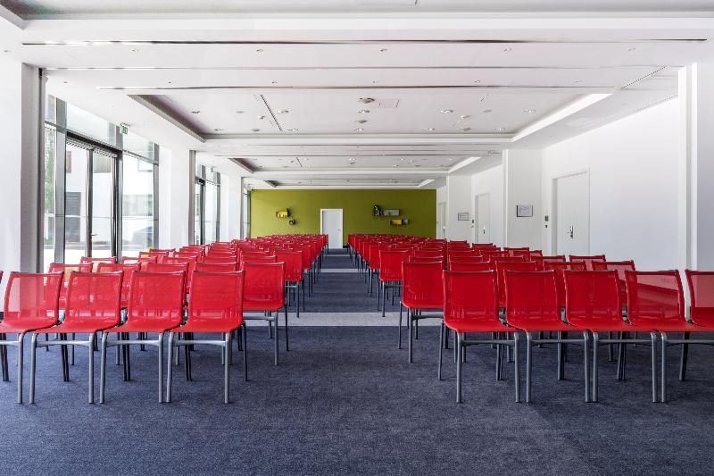 هتل Vienna House Easy By Wyndham Pilsen