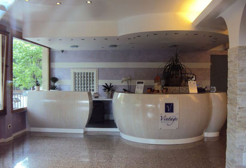 Отель Vintage