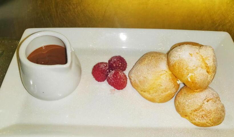 ホテル White Horse Inn