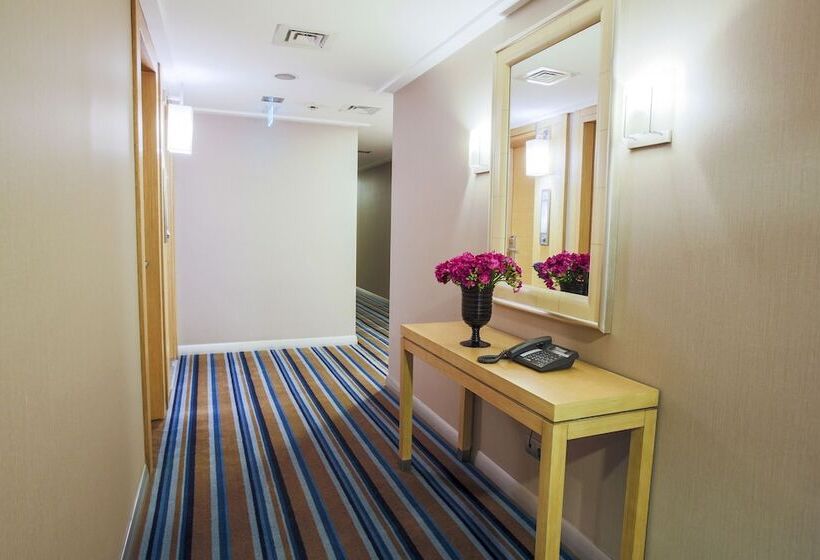 Housez Suites And Apartments Special Class