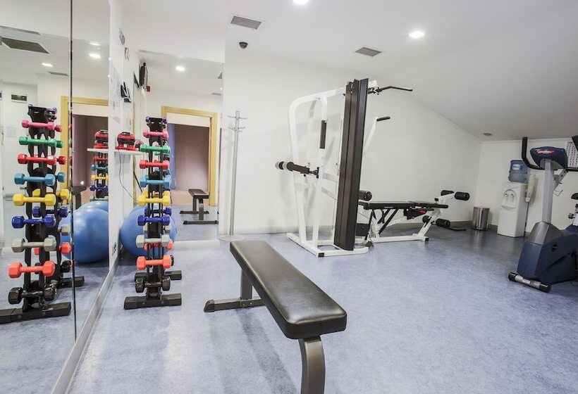 Housez Suites And Apartments Special Class