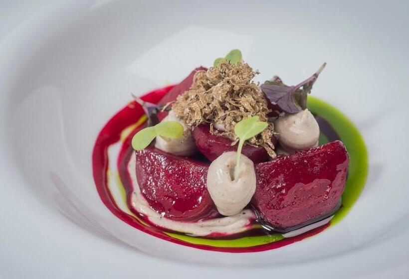 Iris Porsche Hotel & Restaurant