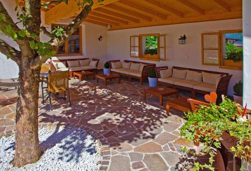 Landhotel Rauchenwalderhof