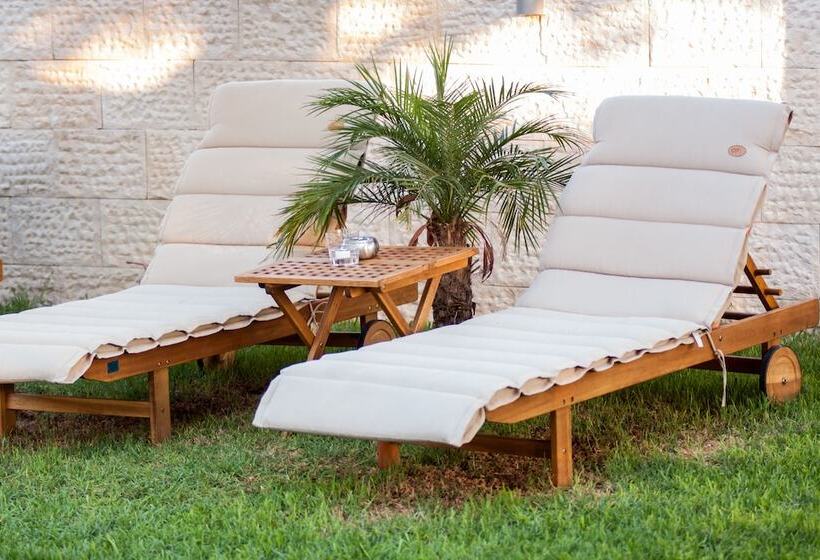 Marika S Aparts & Studios