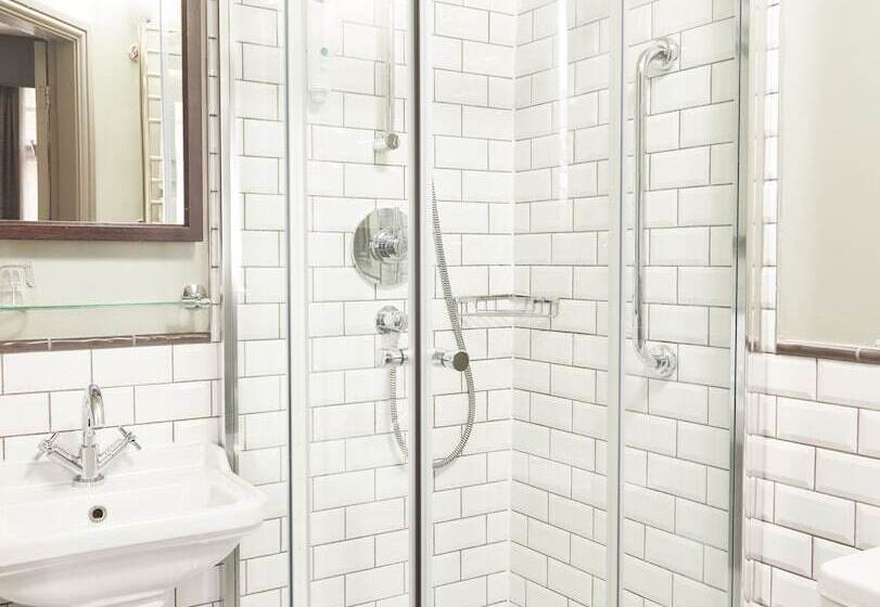 Red Lion Hotel By Greene King Inns