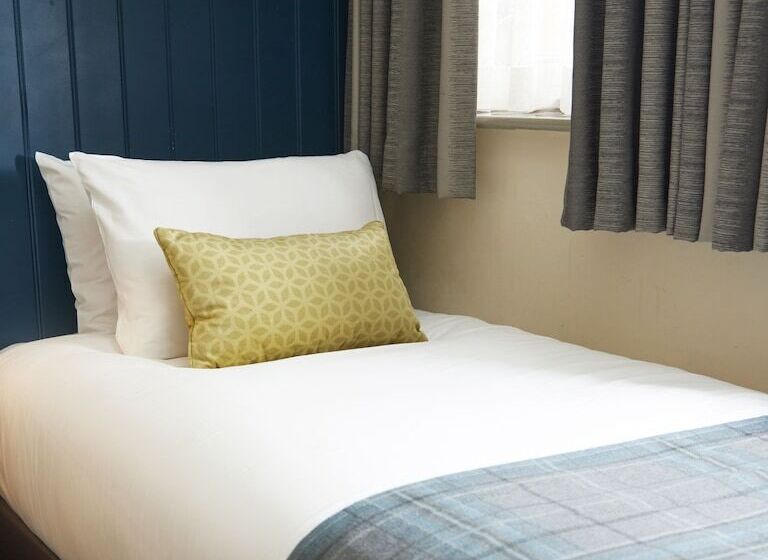 Red Lion Hotel By Greene King Inns