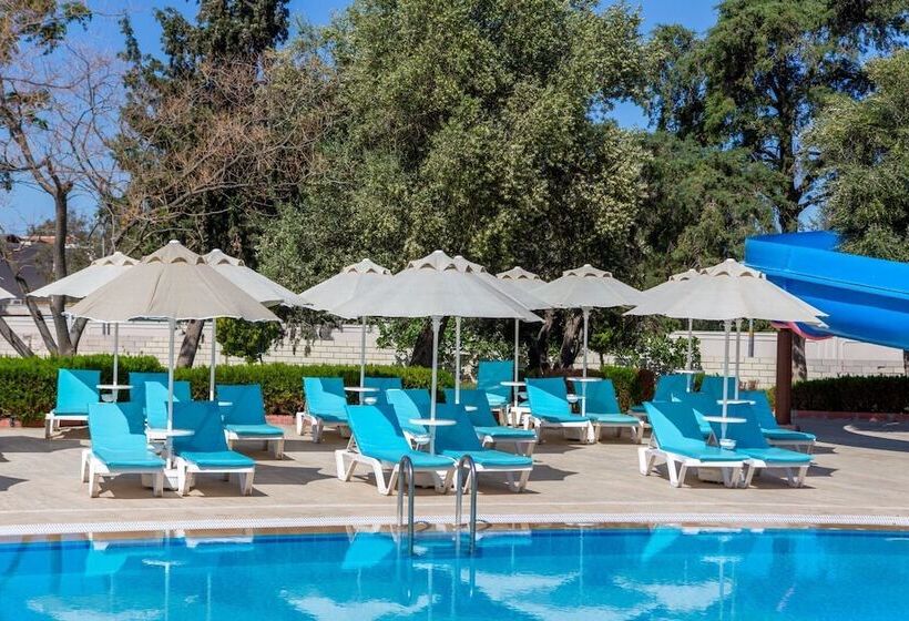 The Holiday Resort Hotel   All Inclusive